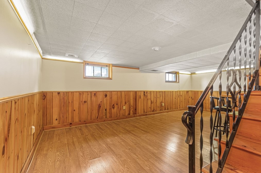 3 Alden Rd, Peabody MA 01960-5220 exterior