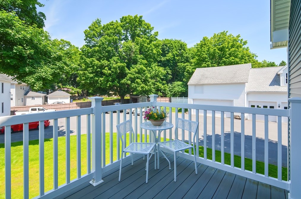 38 Blossom St, Leominster MA  01453-2732 exterior