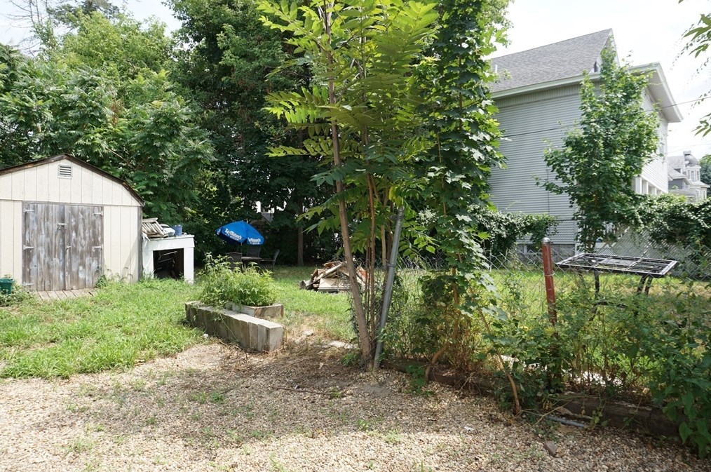 48 Stevens St, Lowell MA 01851-1208 exterior