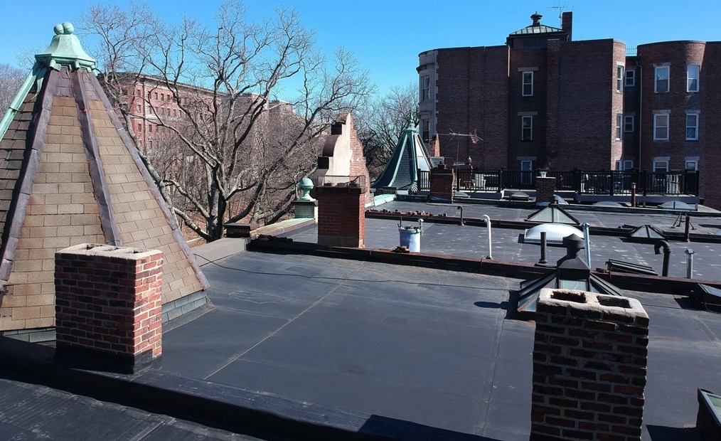 1495 Beacon St, Brookline MA 02446-4753 exterior