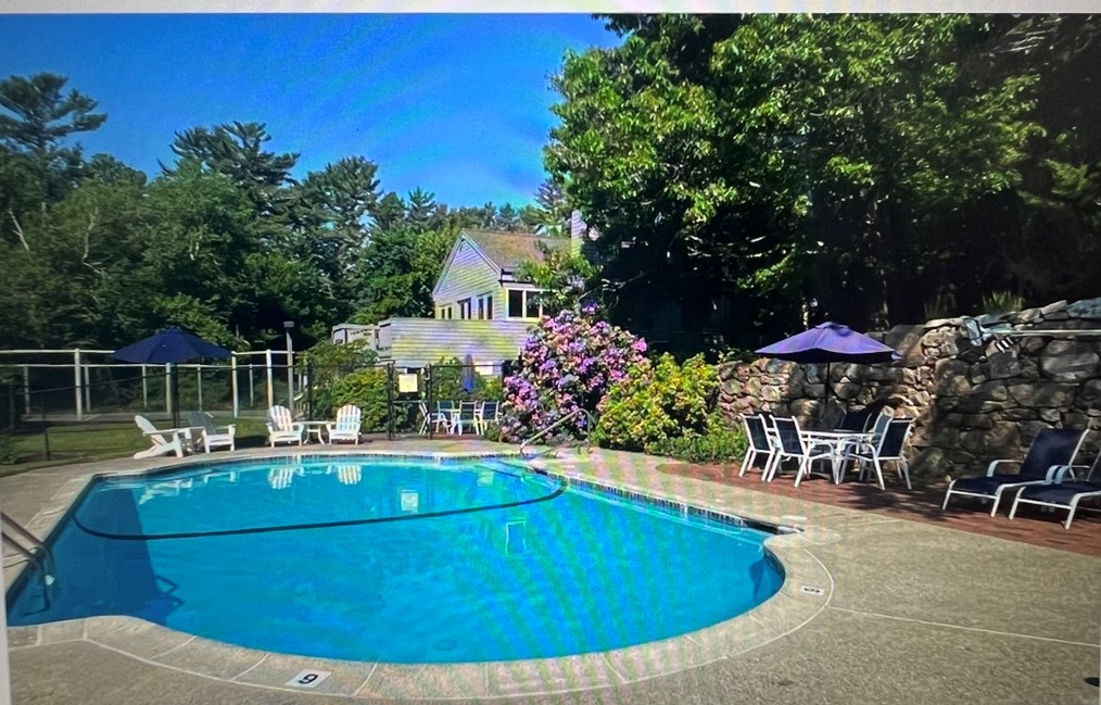 1 Trout Farm Ln, Duxbury MA 02332-4609 exterior