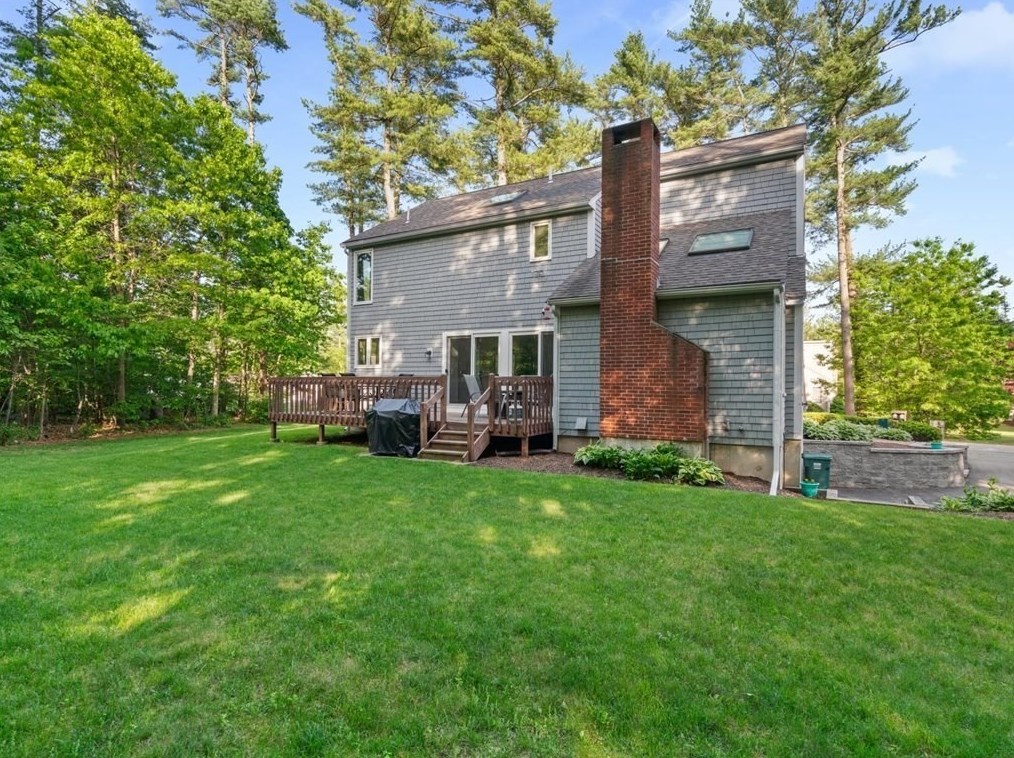 1 Trout Farm Ln, Duxbury MA 02332-4609 exterior