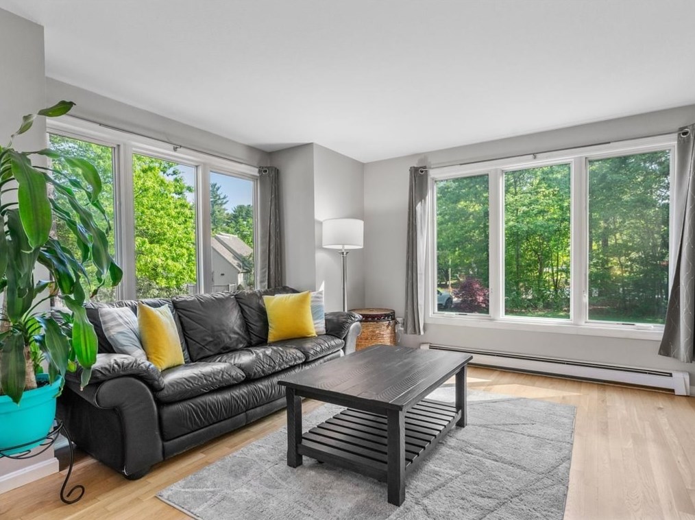 1 Trout Farm Ln, Duxbury MA 02332-4609 exterior