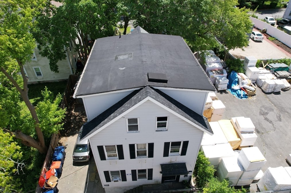 4 Penniman St, New Bedford MA 02740-7114 exterior