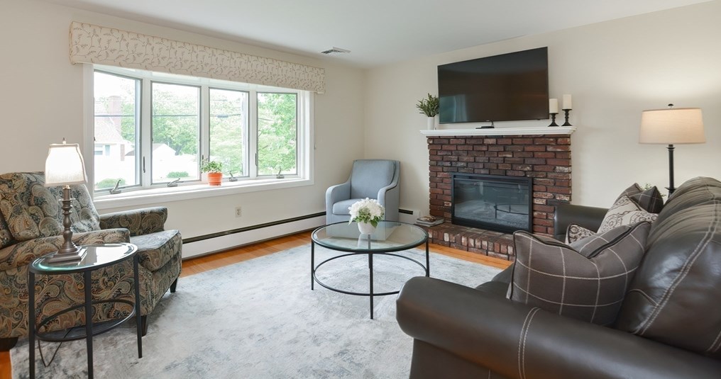 19 Anderson Dr, Methuen MA 01844-7401 exterior