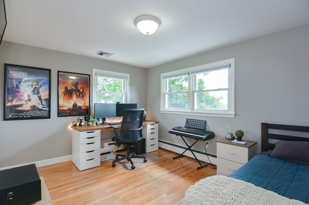 19 Anderson Dr, Methuen MA 01844-7401 exterior