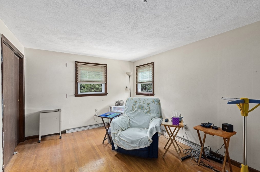 19 Druid Hl Ave, Randolph MA 02368-5432 exterior