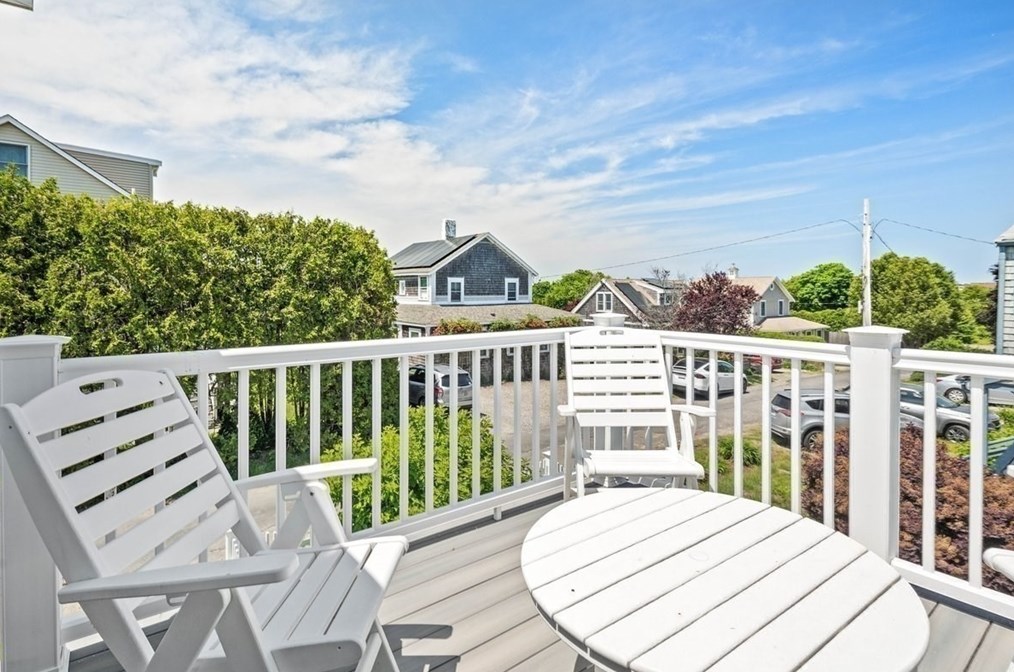 2 Bradford Ave, Scituate MA 02066-2308 exterior