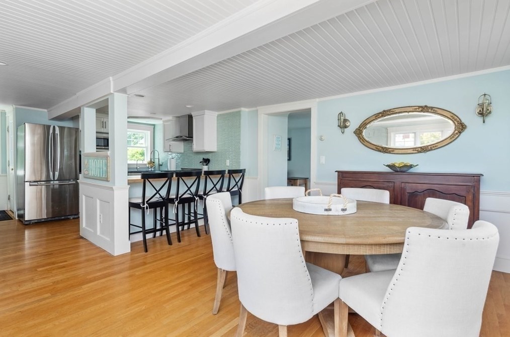 2 Bradford Ave, Scituate MA 02066-2308 exterior