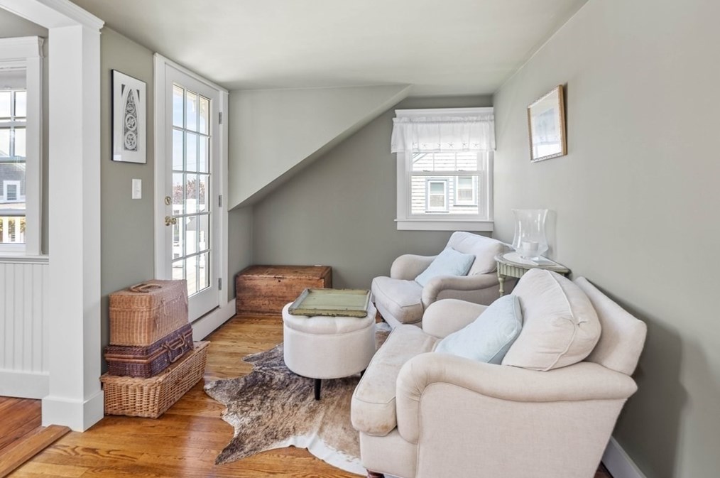 2 Bradford Ave, Scituate MA 02066-2308 exterior