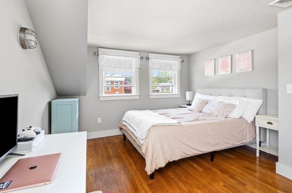 2 Bradford Ave, Scituate MA 02066-2308 exterior