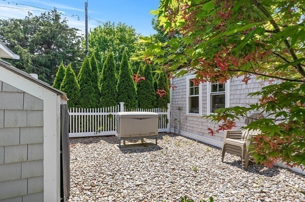 2 Bradford Ave, Scituate MA 02066-2308 exterior