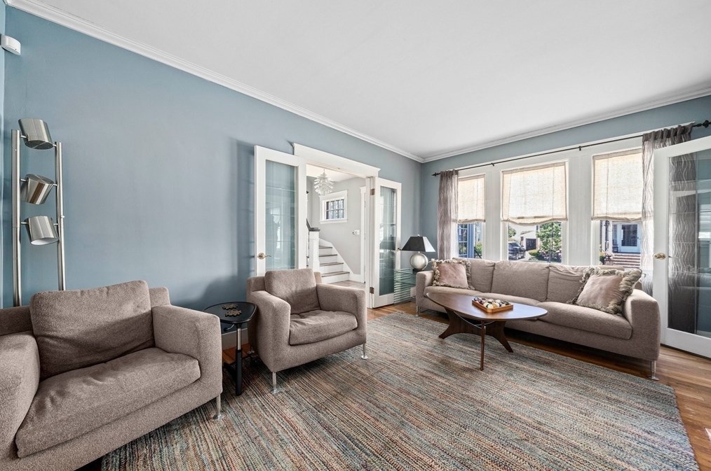 111 Shr Ave, Quincy MA 02169-2406 exterior