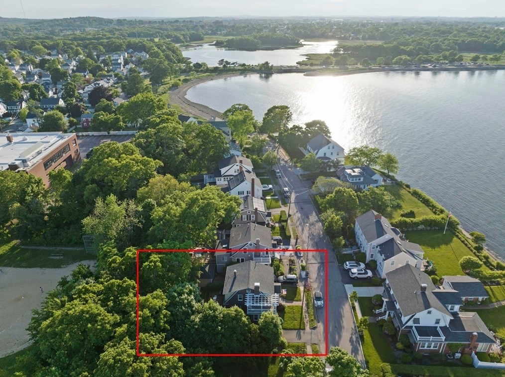 111 Shr Ave, Quincy MA 02169-2406 exterior