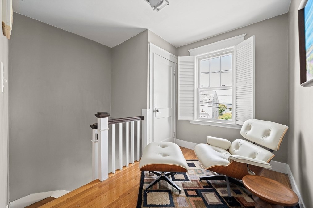 111 Shr Ave, Quincy MA 02169-2406 exterior