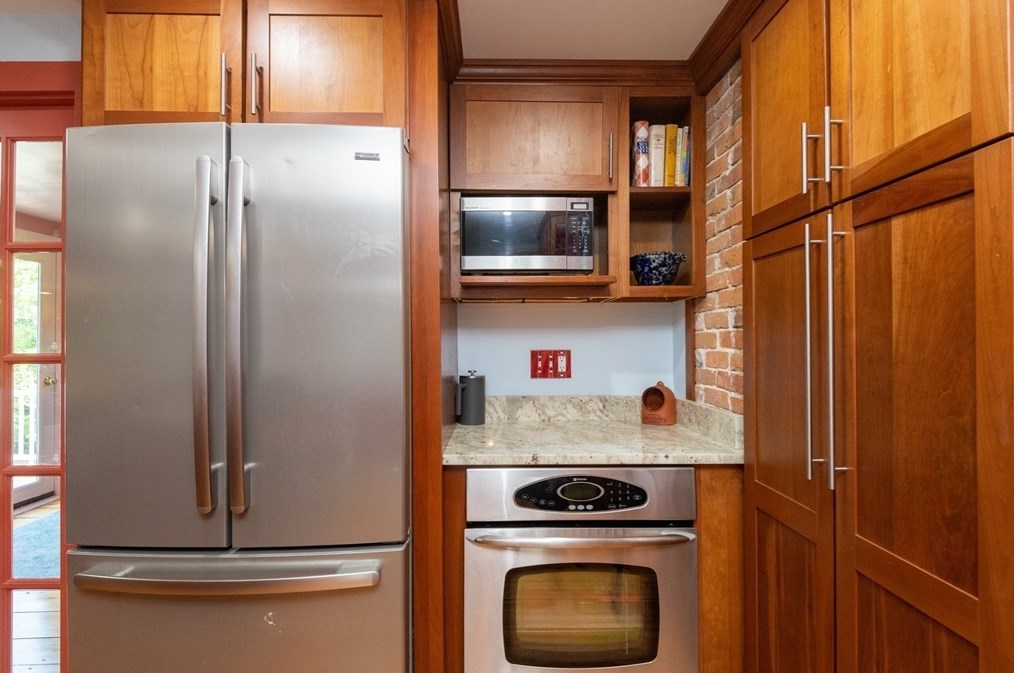 304 St, Haverhill MA 01833-1213 exterior