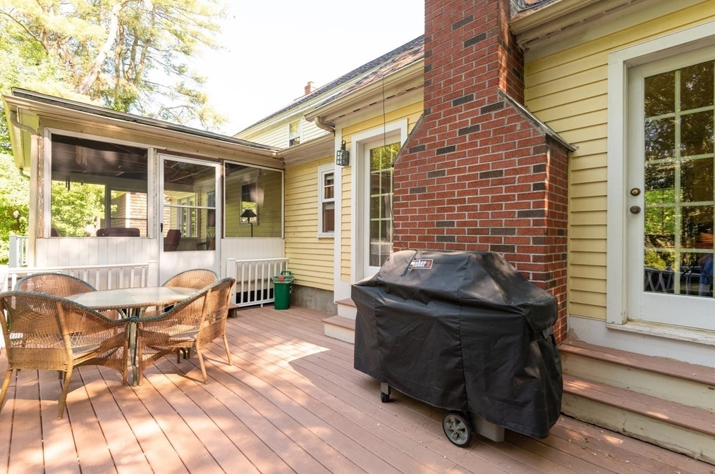 304 St, Haverhill MA 01833-1213 exterior