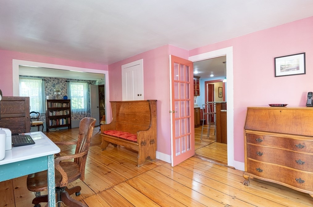 304 St, Haverhill MA 01833-1213 exterior