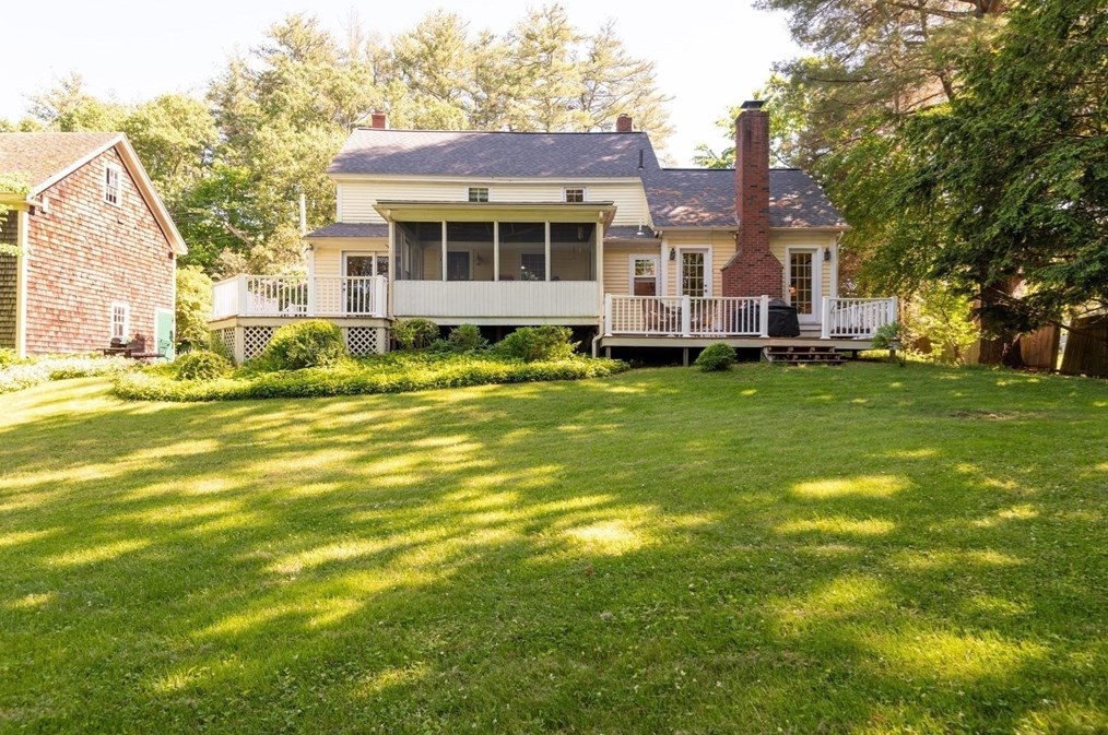 304 St, Haverhill MA 01833-1213 exterior