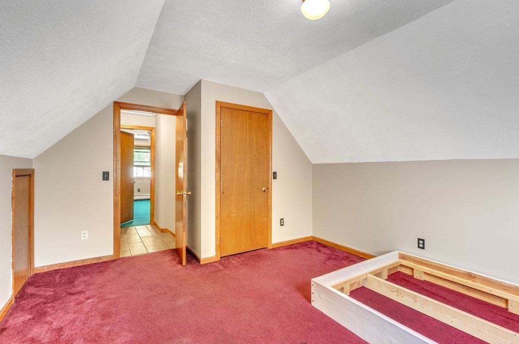 17 Ware St, Palmer MA  01069-1556 exterior