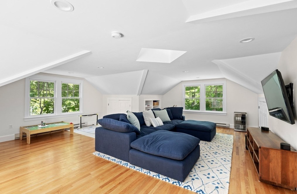 17 Atlantic Ave, Cohasset MA  02025-1802 exterior