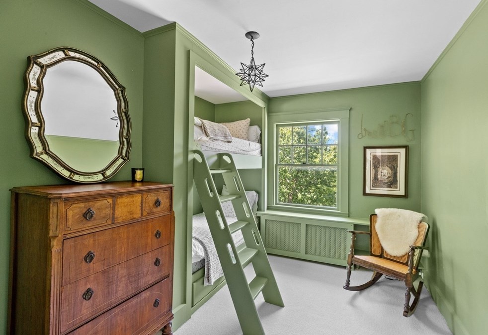 17 Atlantic Ave, Cohasset MA  02025-1802 exterior