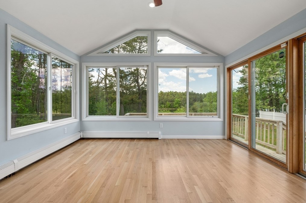 200 Charge Pond Rd, Wareham MA 02571-1113 exterior