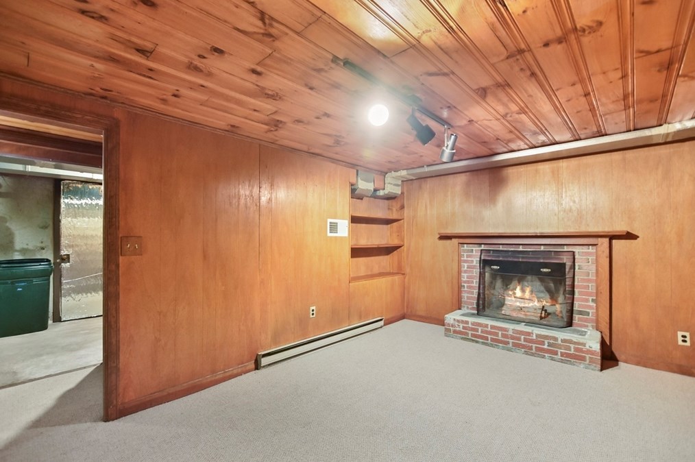 107 Albemarle Rd, Springfield MA 01106-2603 exterior