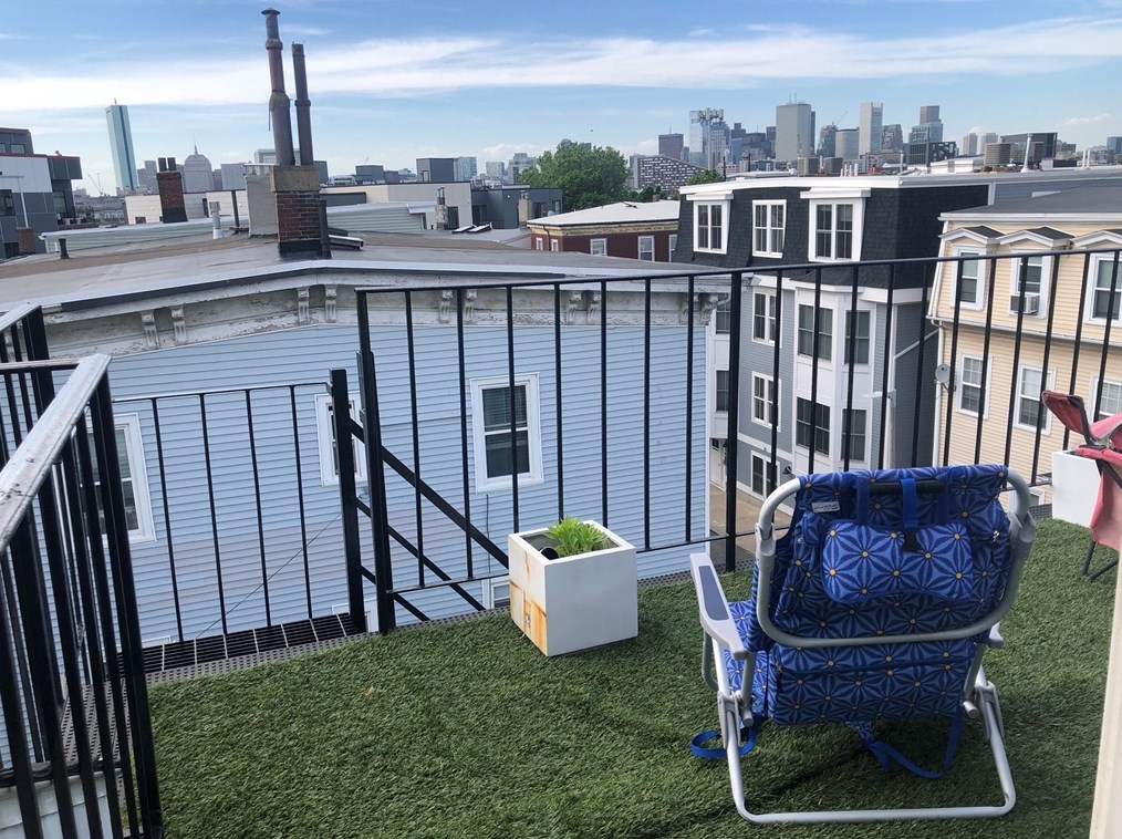 1 Glover Ct, Boston MA exterior