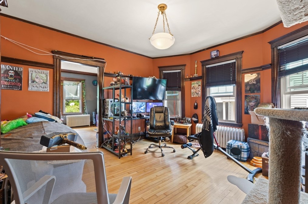 212 Maplewood St, Watertown MA  02472-1302 exterior