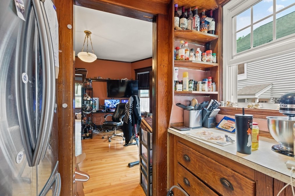 212 Maplewood St, Watertown MA  02472-1302 exterior