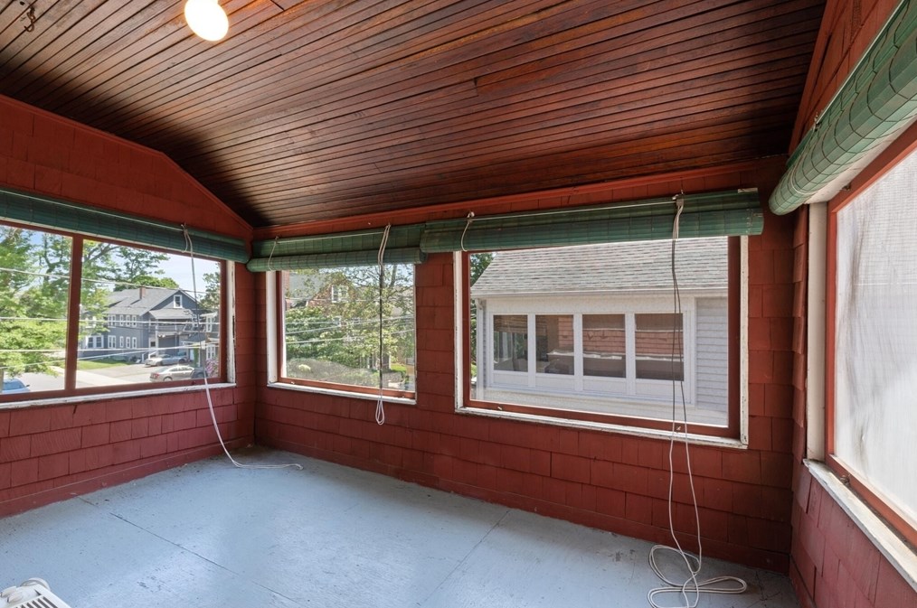 212 Maplewood St, Watertown MA  02472-1302 exterior