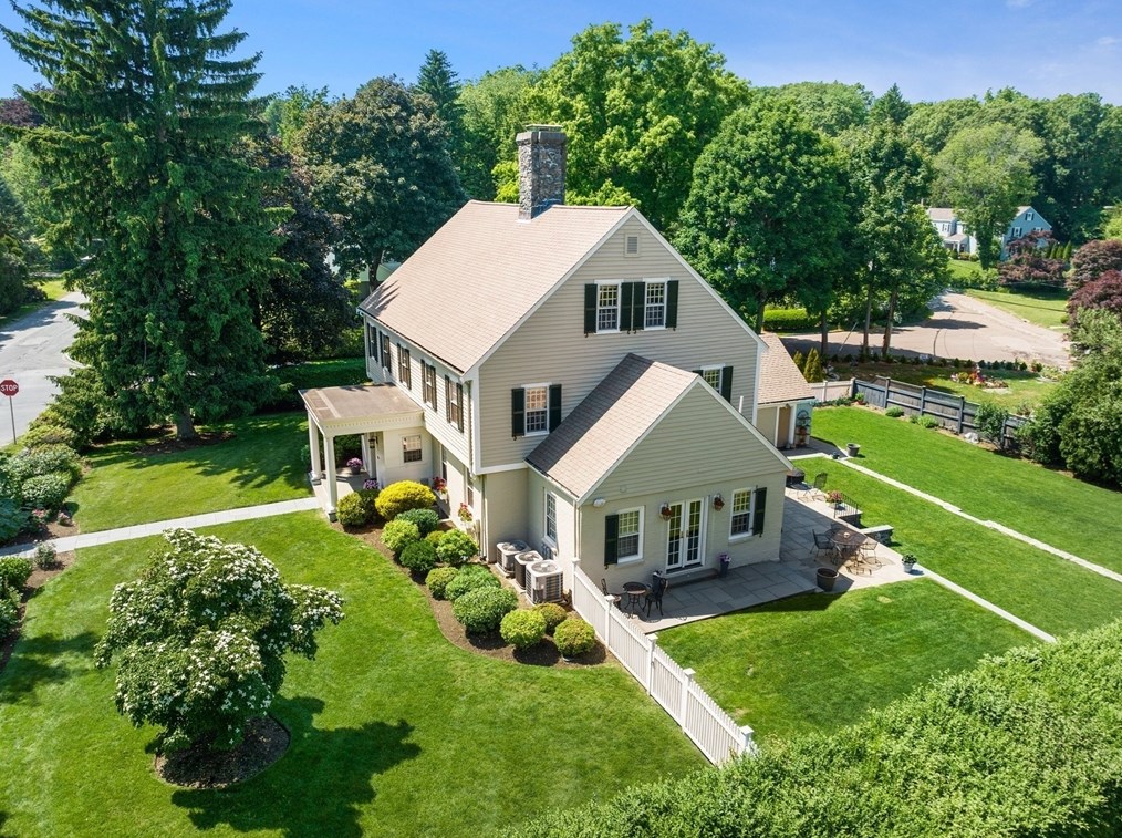 125 Rutledge Rd, Belmont MA 02478-3323 exterior