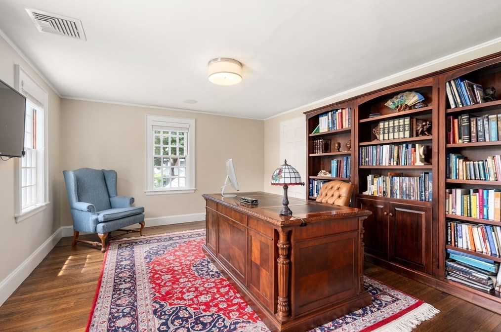 125 Rutledge Rd, Belmont MA 02478-3323 exterior