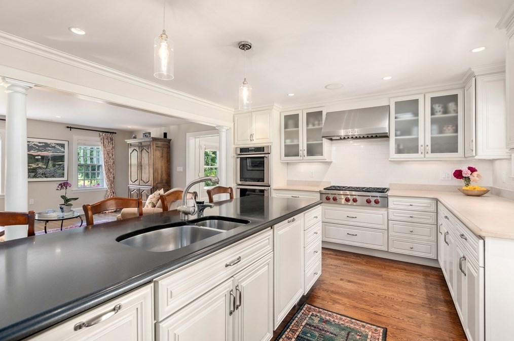 125 Rutledge Rd, Belmont MA 02478-3323 exterior