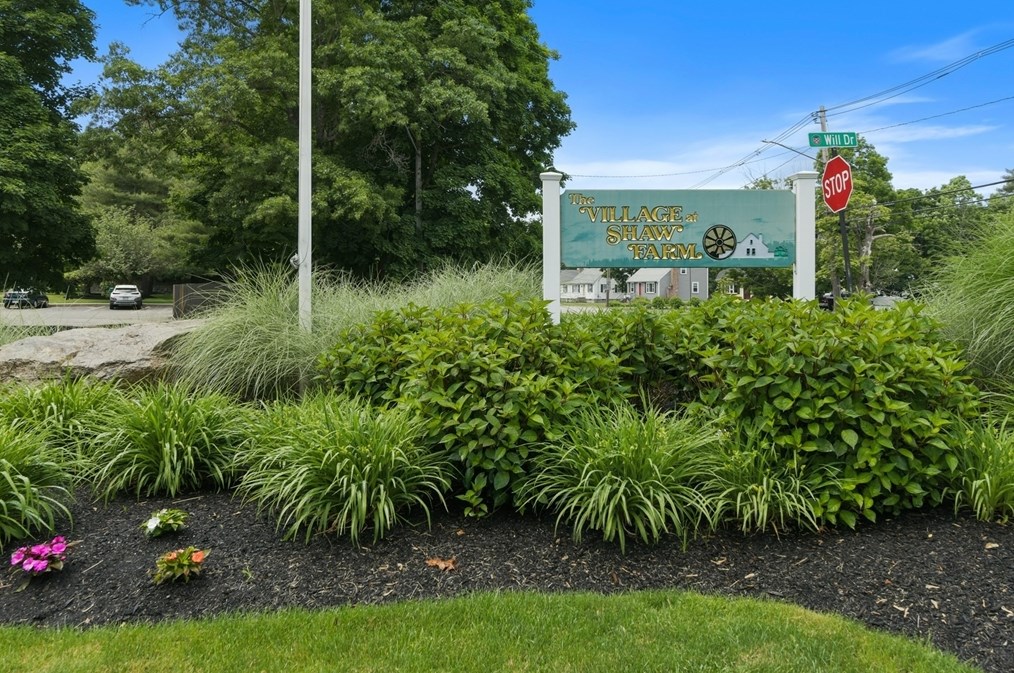 55 Shaw Farm Rd, Canton MA  02021-3441 exterior