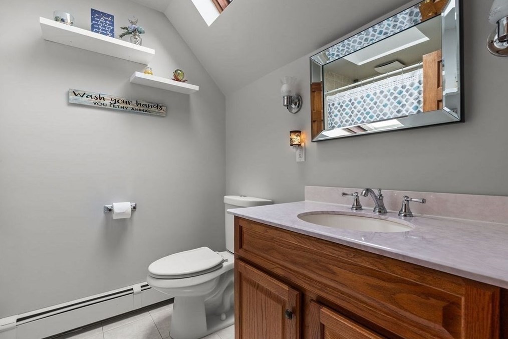 1920 Elm St, Dighton MA 02715-1237 exterior