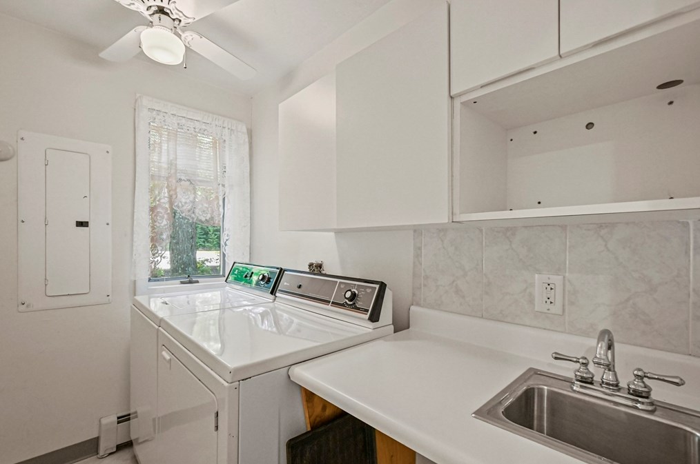 67 Bennetts Rd, Sturbridge MA  01566-1402 exterior