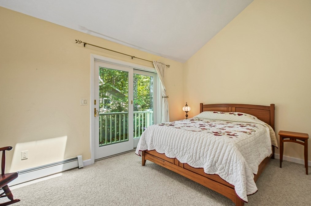 67 Bennetts Rd, Sturbridge MA  01566-1402 exterior