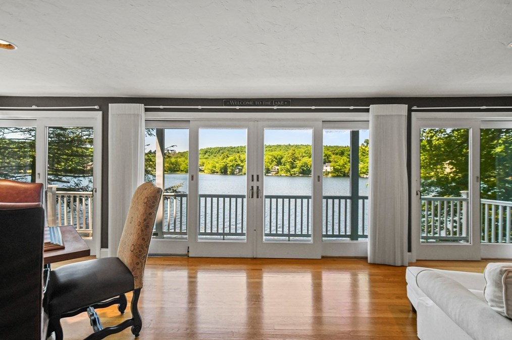 67 Bennetts Rd, Sturbridge MA  01566-1402 exterior