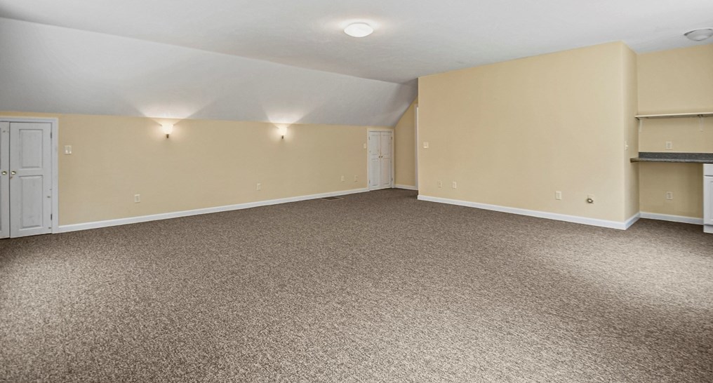 67 Bennetts Rd, Sturbridge MA  01566-1402 exterior