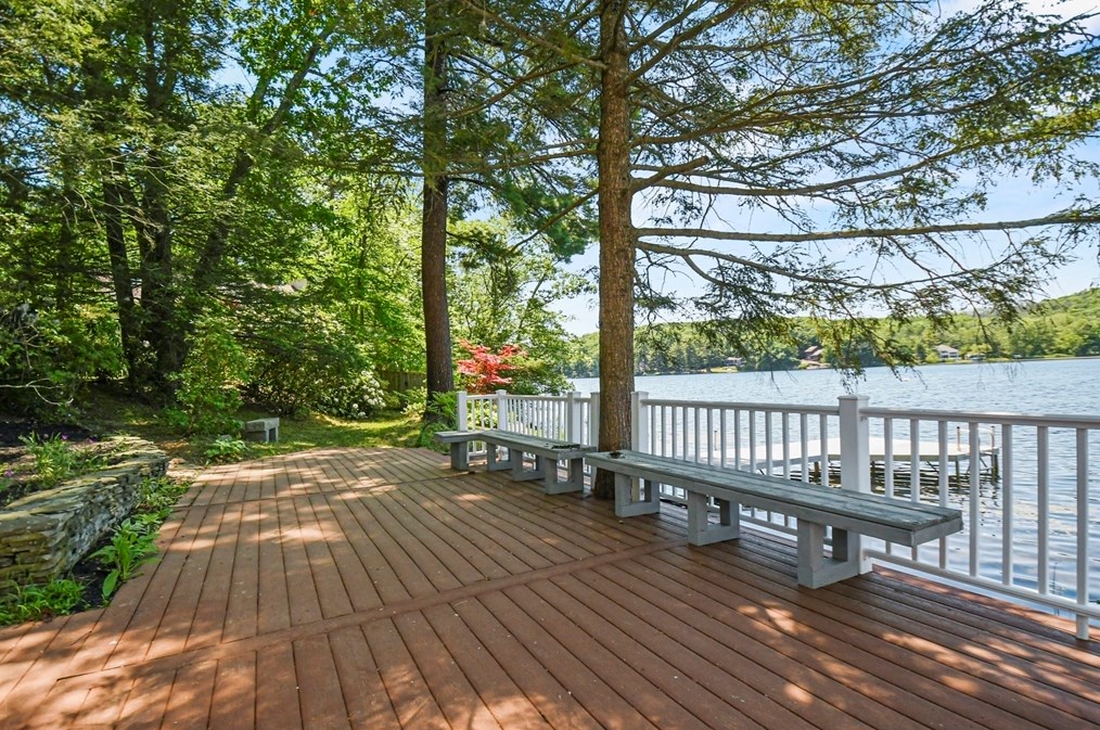 67 Bennetts Rd, Sturbridge MA  01566-1402 exterior