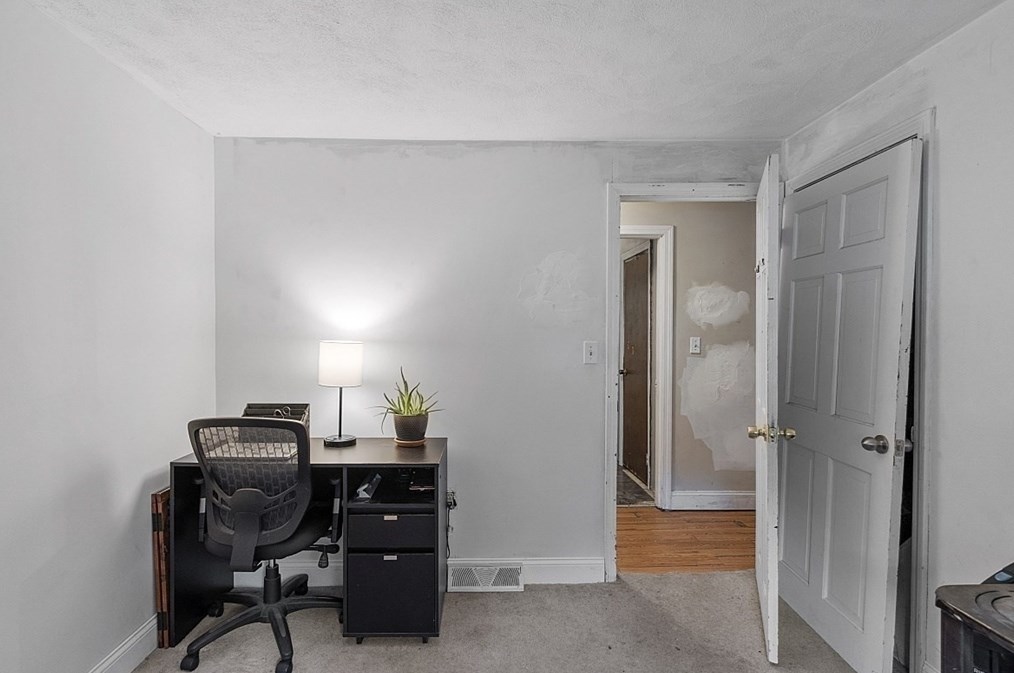 16 Geiger Dr, Tewksbury MA 01876-2307 exterior