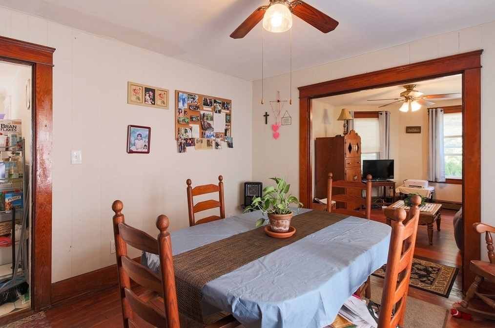 12 Upland Ave, Webster MA 01570-2342 exterior