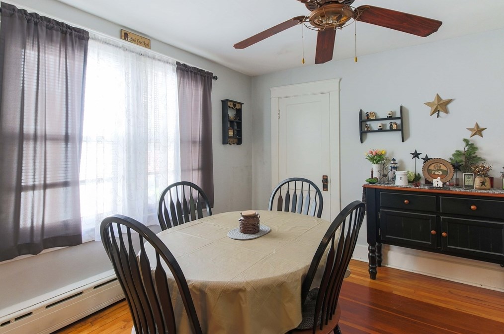 12 Upland Ave, Webster MA 01570-2342 exterior