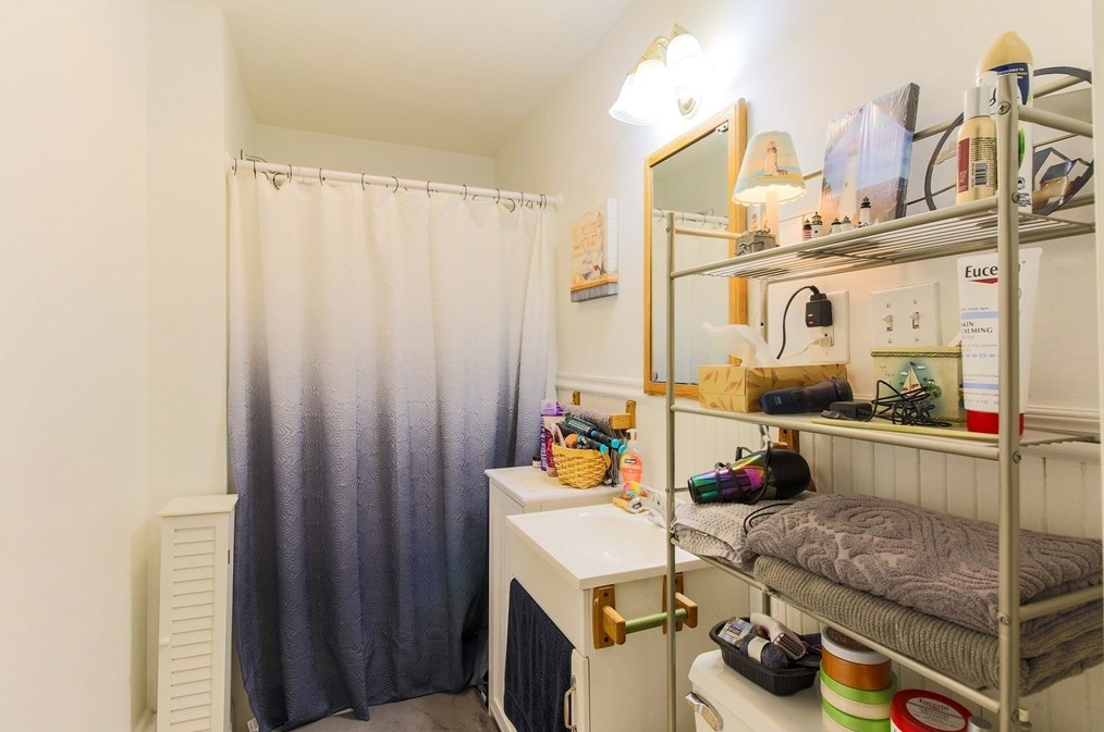 12 Upland Ave, Webster MA 01570-2342 exterior