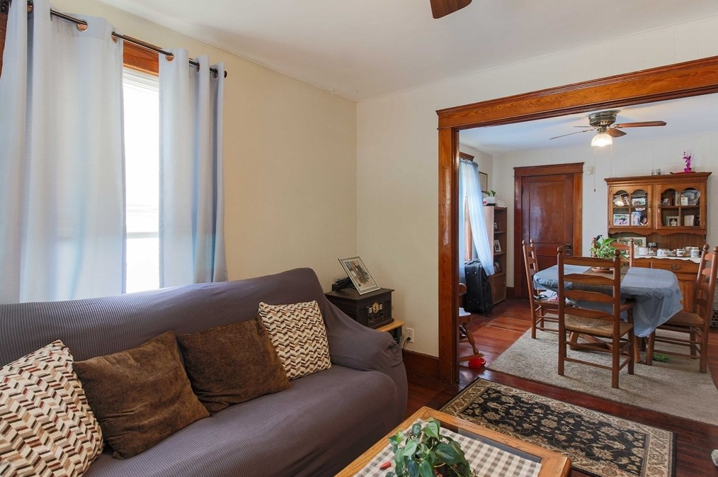 12 Upland Ave, Webster MA 01570-2342 exterior