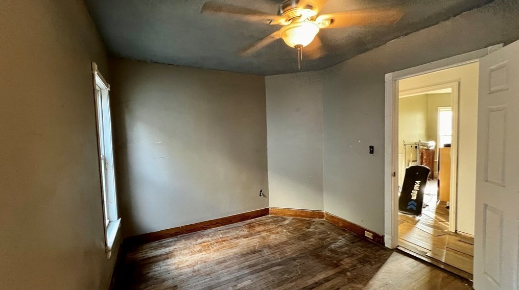 51 Vw St, Holyoke MA 01040-3542 exterior