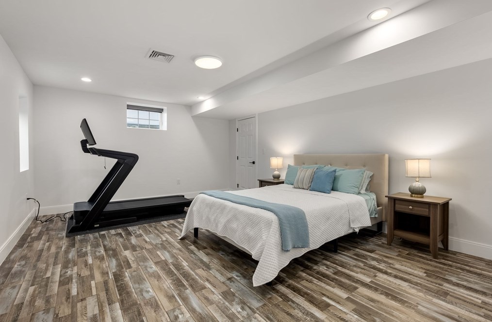 148 Lexington St, Newton MA 02466-1307 exterior