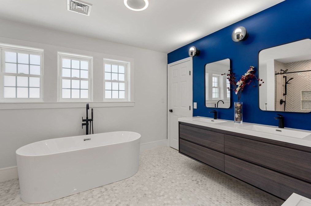 148 Lexington St, Newton MA 02466-1307 exterior